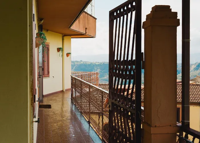 Giu In Calabria - Terrazze Italiane * Marcellinara